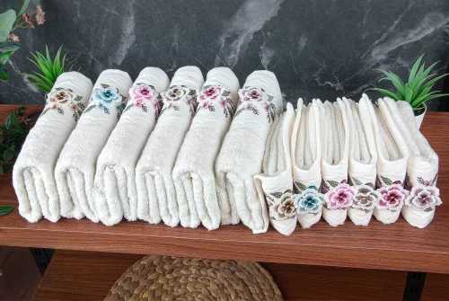%100 Pamuklu 3D Çiçek İşlemeli 12 li Analı Kızlı Çeyizlik Havlu Seti 50x90 cm - 00030 - 7