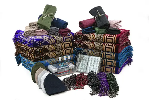 20 Kişilik Hac ve Umre Hediyelik Dodya Kadife Seccade Seti – Premium - 3