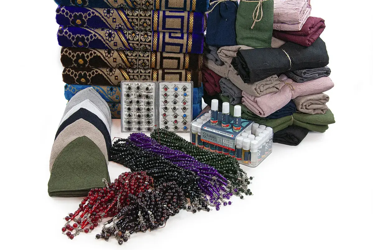 20 Kişilik Hac ve Umre Hediyelik Dodya Kadife Seccade Seti – Premium - 4