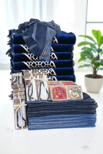 20 Kişilik Hac ve Umre Hediyelik Kadife Seccade Seti – Lacivert - ihvanonline (1)