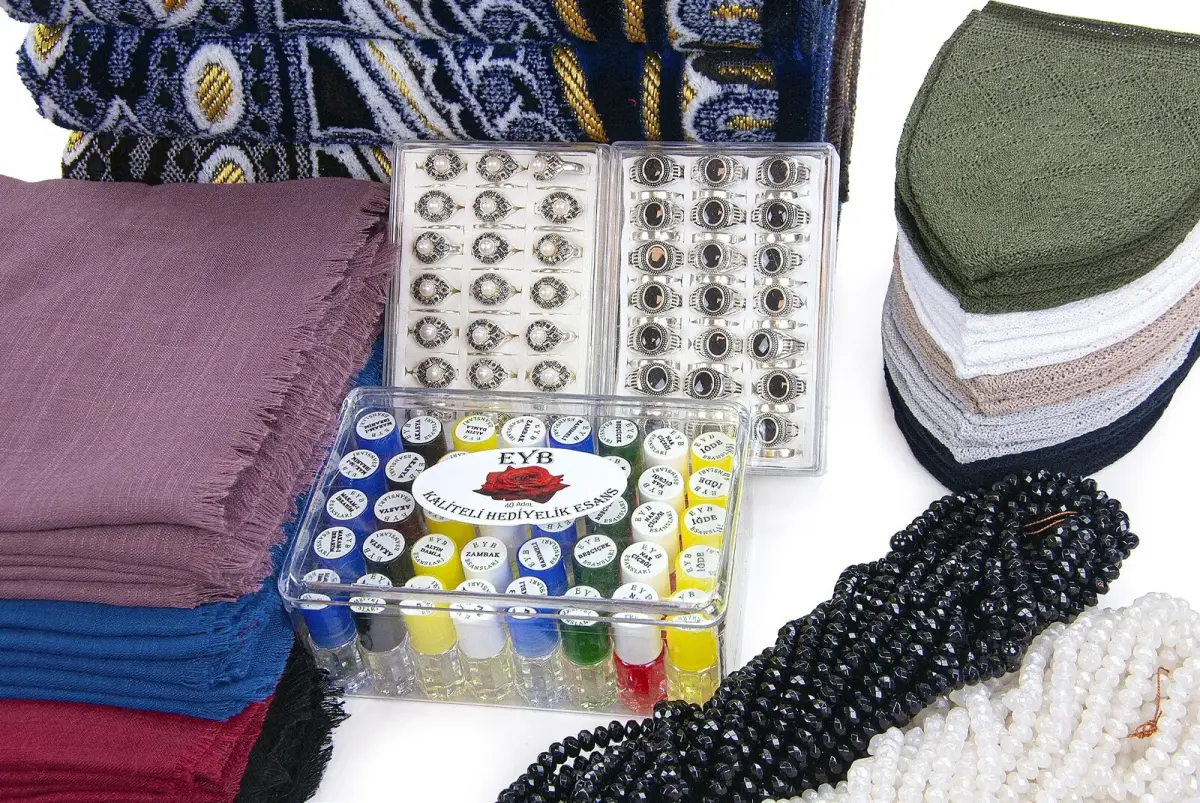 20 Kişilik Hac ve Umre Hediyelik Kadife Seccade Seti – Lüks (EMR) - 6