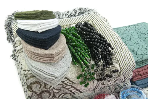 20 Kişilik Hac ve Umre Hediyelik Seccade Seti – Lüks (HDY) - 4