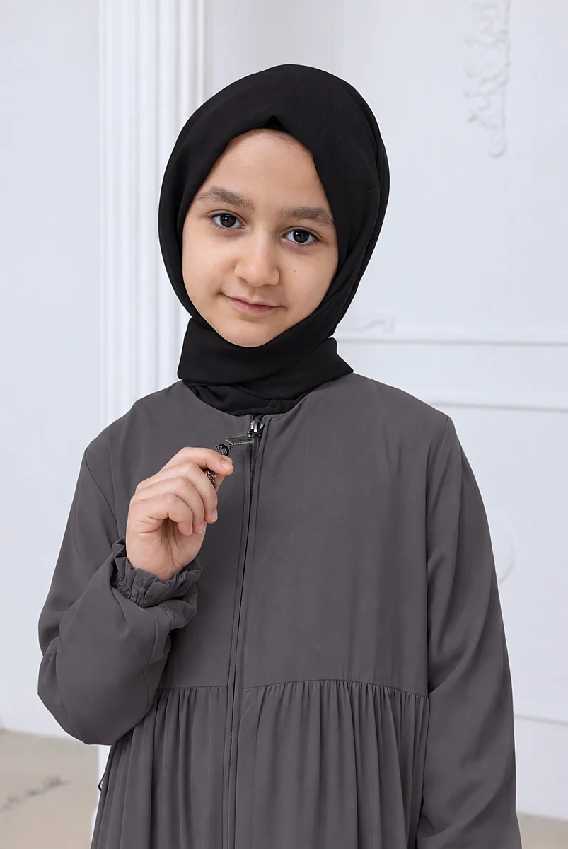 3 Katlı Medine İpeği Kız Çocuk Feracesi Rahat Kesim Çocuk Abaya - Füme (Kdm) - 5
