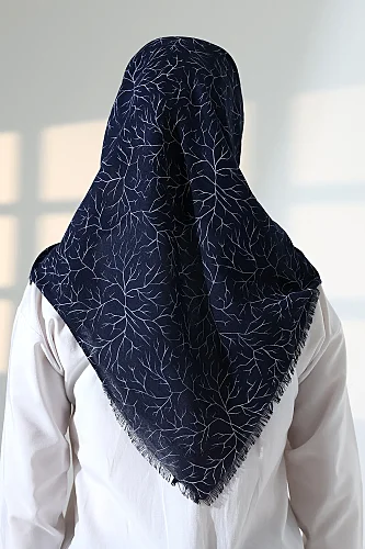 Ağaç Desenli Pamuklu Eşarp, Yumuşak Dokulu Flamlı Yazma Başörtüsü - Lacivert - 8