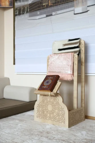 Ahşap Rahleli Seccade Askısı, Ev ve Cami için Dekoratif Seccadelik - 1