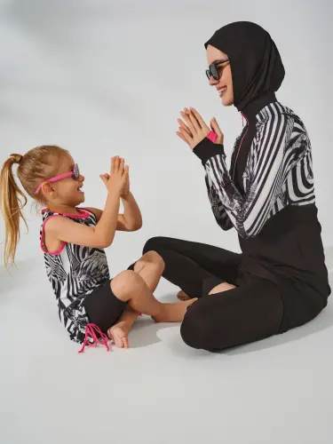 Alfasa Flamingo Desenli Yanları Büzgülü Sıfır Kol Çocuk Mayo 24103-26 Siyah - 5