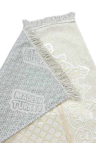 Beyaz Renk Mihraplı Astarlı Parlak Seccade - İhvan (1)