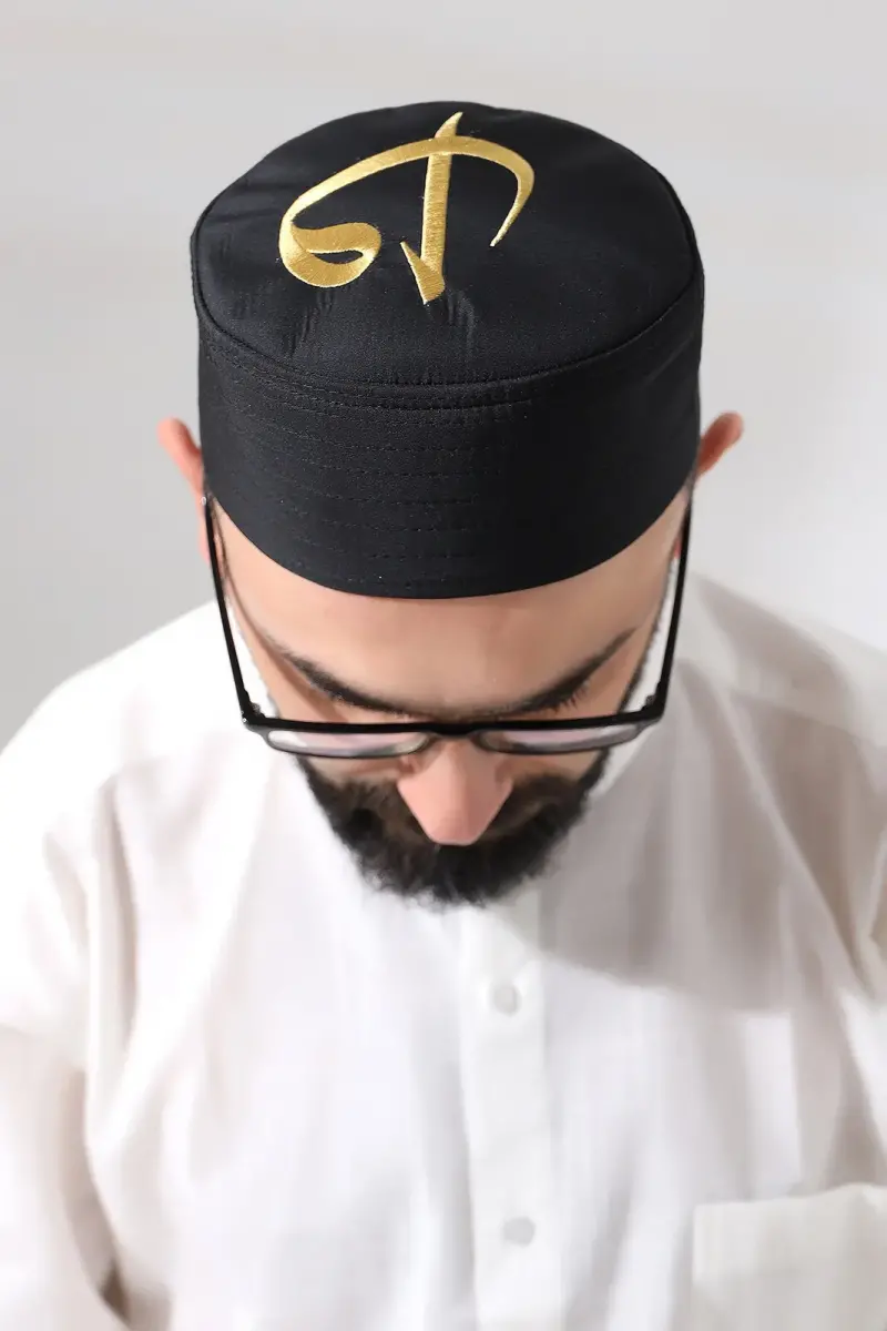 Black Quilted Elif Vav Embroidered Pattern Prayer Skull - 1