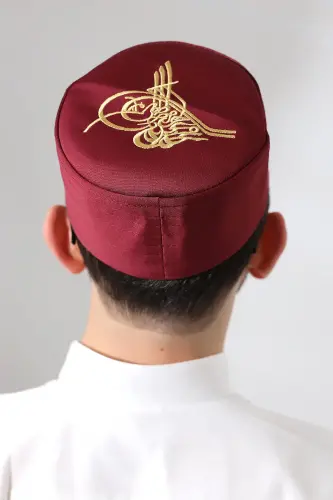 Bordo Kapitone Osmanlı Tuğrası Nakışlı Kalıp Namaz Takkesi - ihvanonline (1)