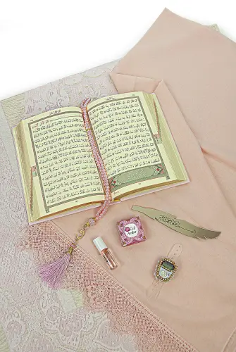 Boxed Dowry Quran Set for My Dear Mother Religious Gift Prayer Rug Set - 3