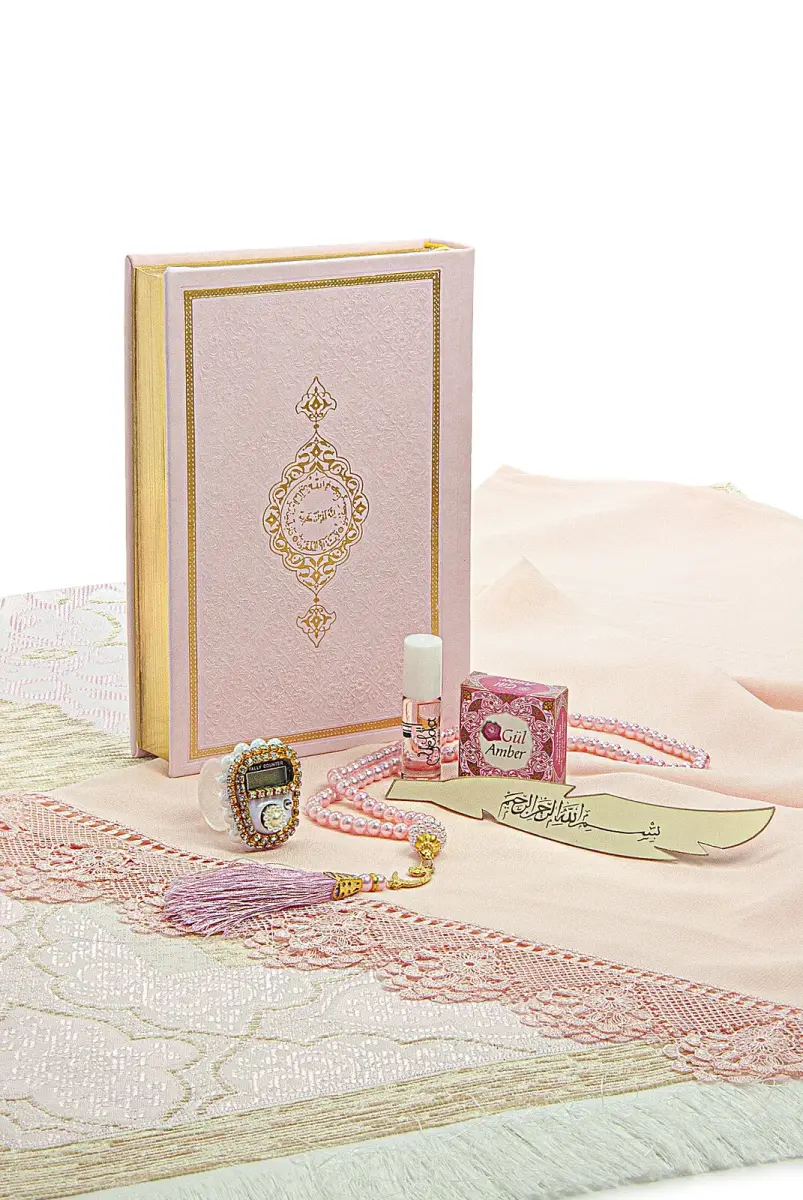 Boxed Dowry Quran Set for My Dear Mother Religious Gift Prayer Rug Set - 4
