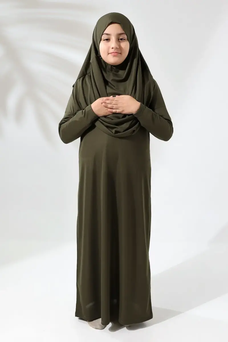 Çantalı Kız Çocuk Namaz Elbisesi, İsimli Seccade, Tesbih ve Namaz Öğreniyorum Kitabı Seti - Haki - 4