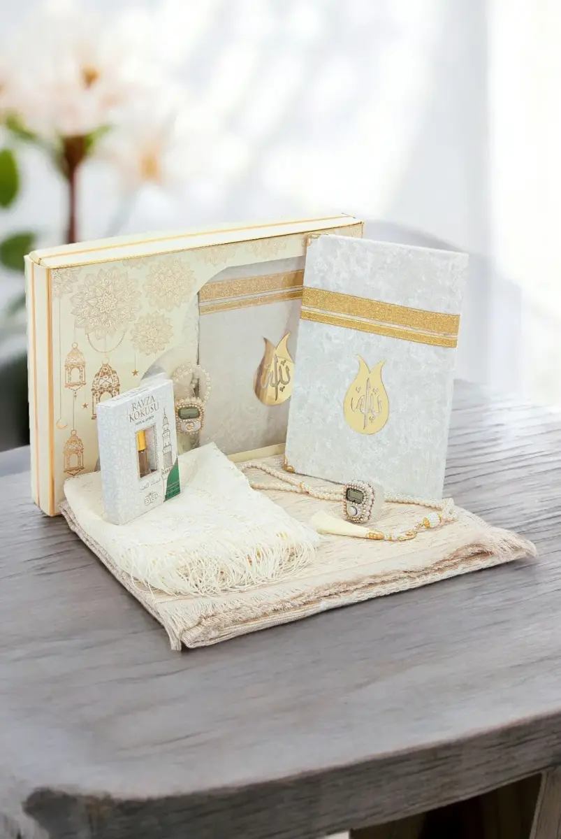Çeyizlik Seccade Seti Gelin Bohçasına Uygun Dini Ramazan Hediyelik 6 Parça İbadet Seti Krem - 1