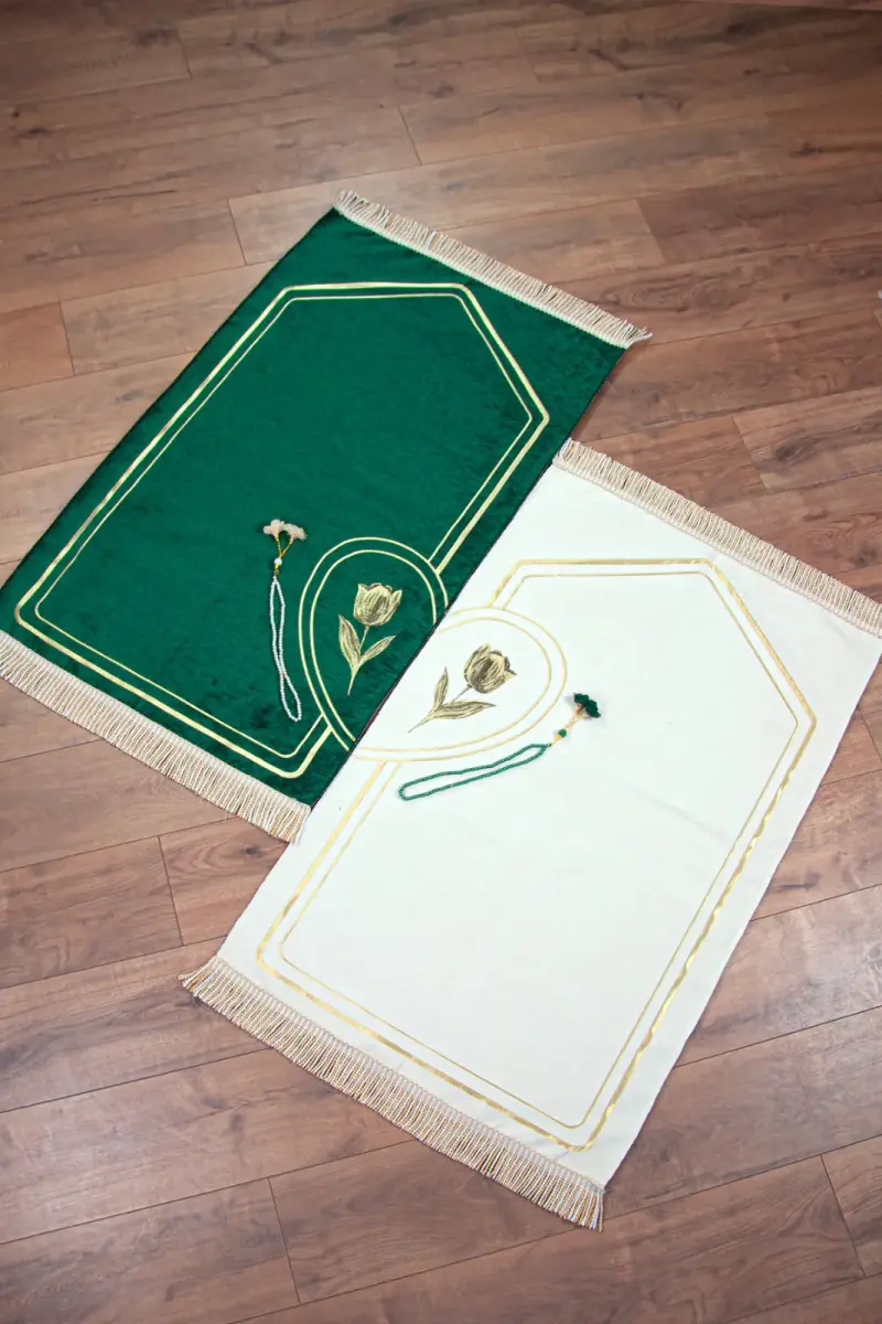 Çeyizlik Eşli Çift Seccadesi, Bohçalık Kalpli Namazlık Set Yeşil Krem - 1