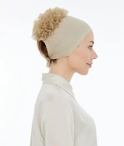 Dikişsiz Kaymaz Güpür Fırfırlı Bone Krem 