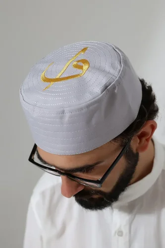 Elif Vav Nakışlı Kalıp Namaz Takkesi - Gri - 1
