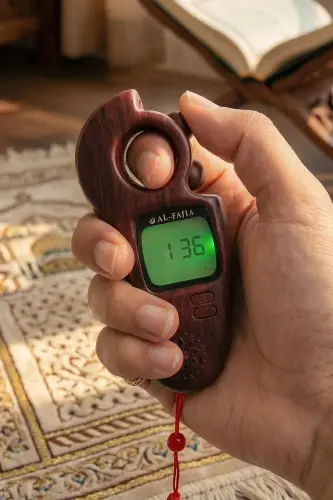 Ezan Okuyan Işıklı Sesli Kaydırmalı Al-Fajia Dijital Sayaç Tesbih Zikirmatik Koyu Kahve 