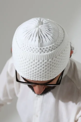 Fındık Desen Orlon Katlamalı Kışlık Namaz Takkesi, Sıcak Tutan Bere Takke Beyaz - 3