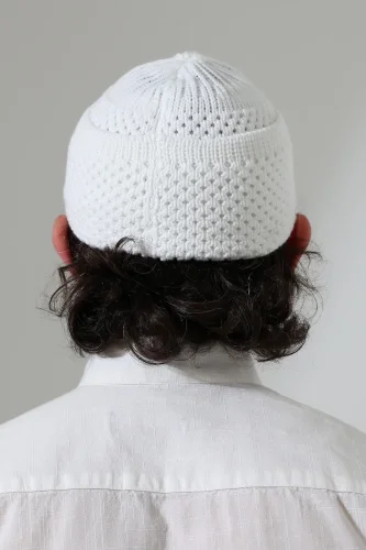 Fındık Desen Orlon Katlamalı Kışlık Namaz Takkesi, Sıcak Tutan Bere Takke Beyaz - 7