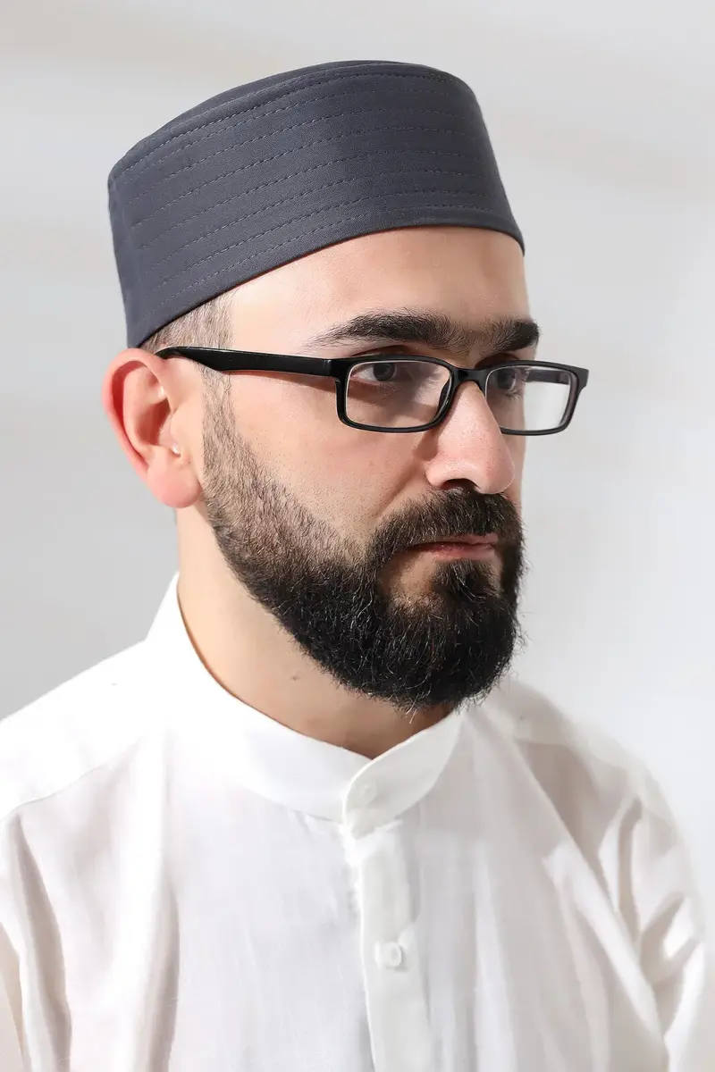 Gri Kapitone Osmanlı Arma Nakışlı Kalıp Namaz Takkesi - 4