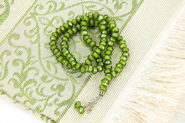 Hajj Umrah Mevlid Set 10 - Seccade - Cover - Rosary - Boxed - 3