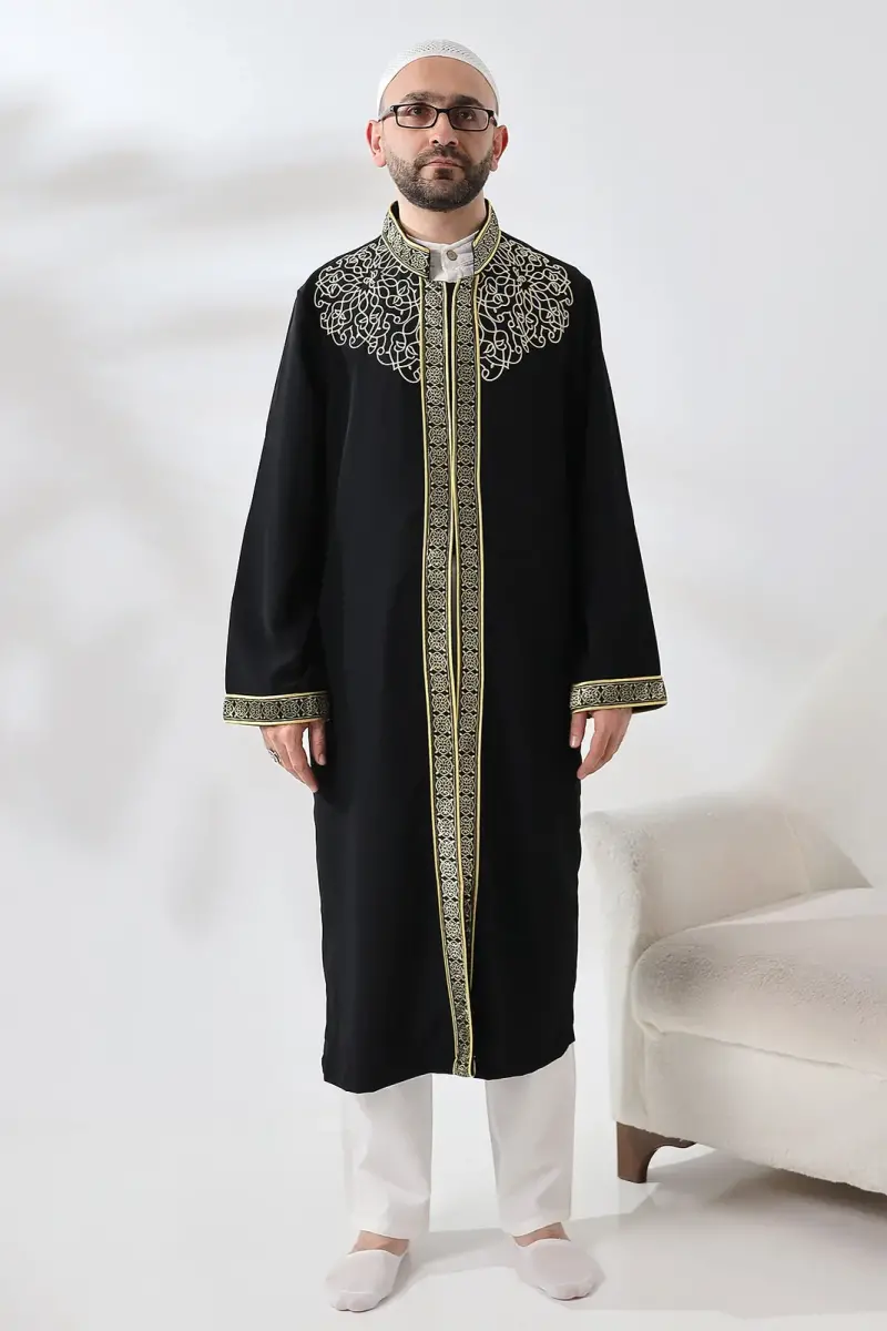 Siyah Hakim Yaka Erkek Namaz Elbisesi Şerit Nakış İşlemeli İmam Cübbesi - 1