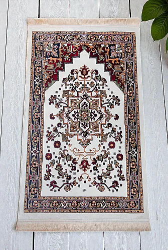 Halı Seccade Desenli – Klasik Motifli Kaymaz Tabanlı Namazlık - Krem 