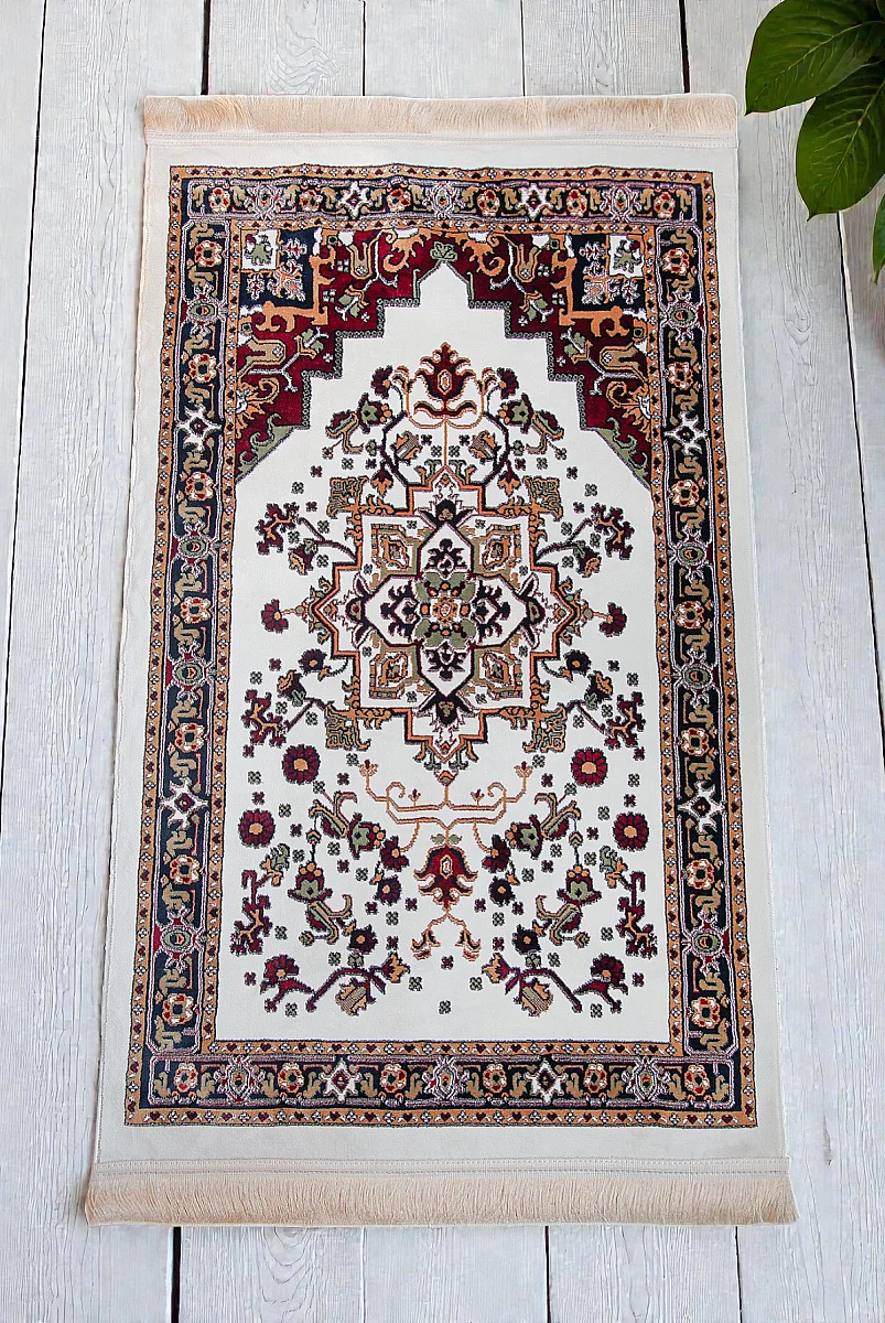 Halı Seccade Desenli – Klasik Motifli Kaymaz Tabanlı Namazlık - Krem - 1