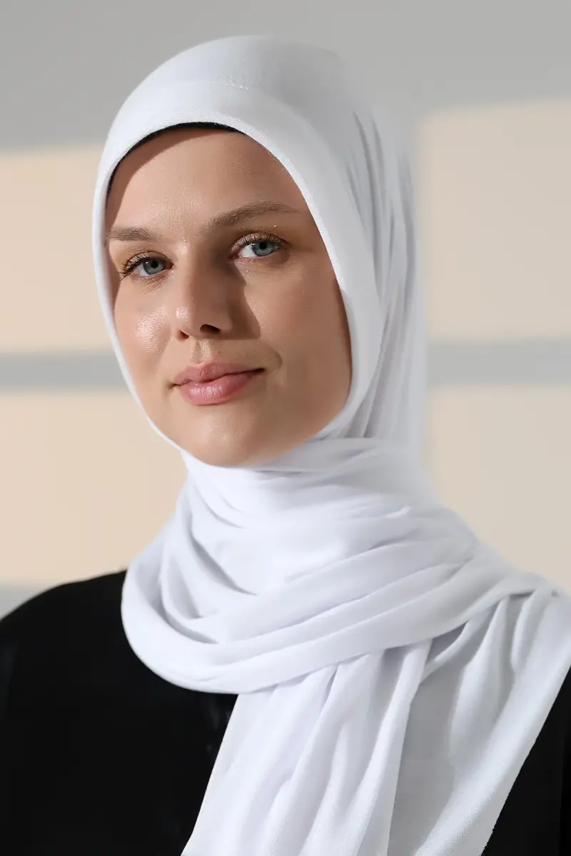 Hazır Pratik Geçmeli Likralı Penye Tesettür Şal - Beyaz - 8