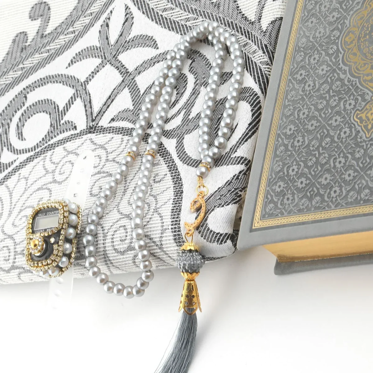 Hediyelik Çanta Kutulu Seccade Kuranı Kerim Tesbih Zikirmatik Seti Gri - 3