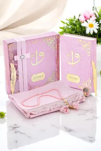 Hediyelik İsme Özel Kuranı Kerim Seti Şal Tesbih Zikirmatik Pembe - 1