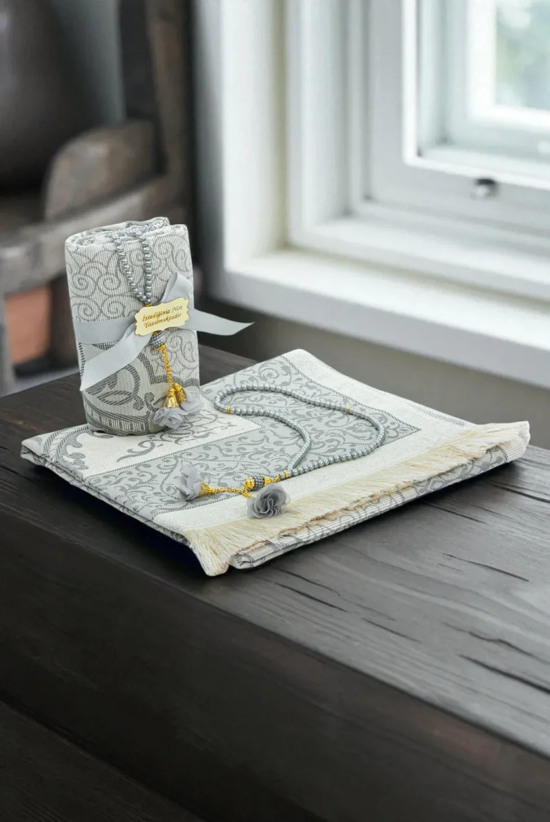Hediyelik İsme Özel Tesbihli Seccade Seti Gri - 2