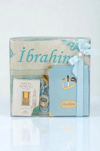 Hediyelik Kişiye Özel İsimli Seccade Seti - Yasin Kitabı, Tesbih, Zikirmatik, Esans - Mavi - ihvanonline (1)