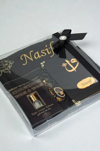 Hediyelik Kişiye Özel İsimli Seccade Seti - Yasin Kitabı, Tesbih, Zikirmatik, Esans - Siyah - ihvanonline (1)