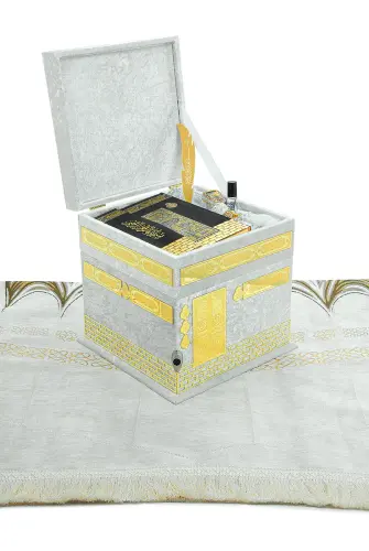 Hediyelik Kuran-ı Kerim, Eşarp, Tesbih ve Seccade Kabe Maketi Seti Beyaz - ihvanonline (1)