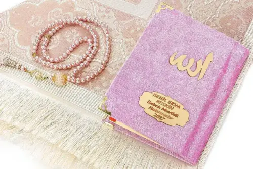 İsim Baskılı Kadife Kaplı Yasin Seccade Tesbih Kutulu Set Pembe - 5
