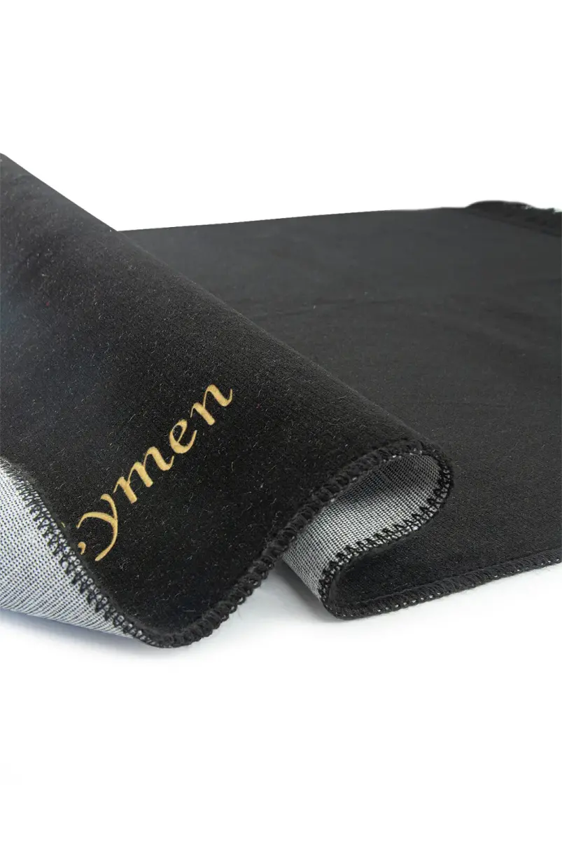 İsim Nakışlı Desensiz Kadife Seccade Siyah - 2