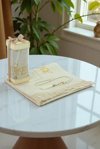 İsme Özel Çeyizlik Seccade Seti Hediyelik Özel Kutulu Krem - 1