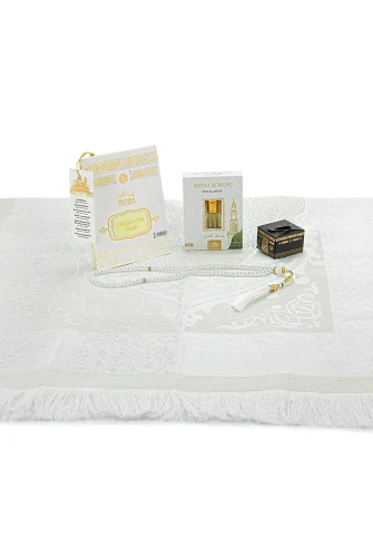 İsme Özel Kabe Desenli Çantalı İsimli Yasin Kitabı, Tesbih, Esans ve Seccade Seti Beyaz - 3