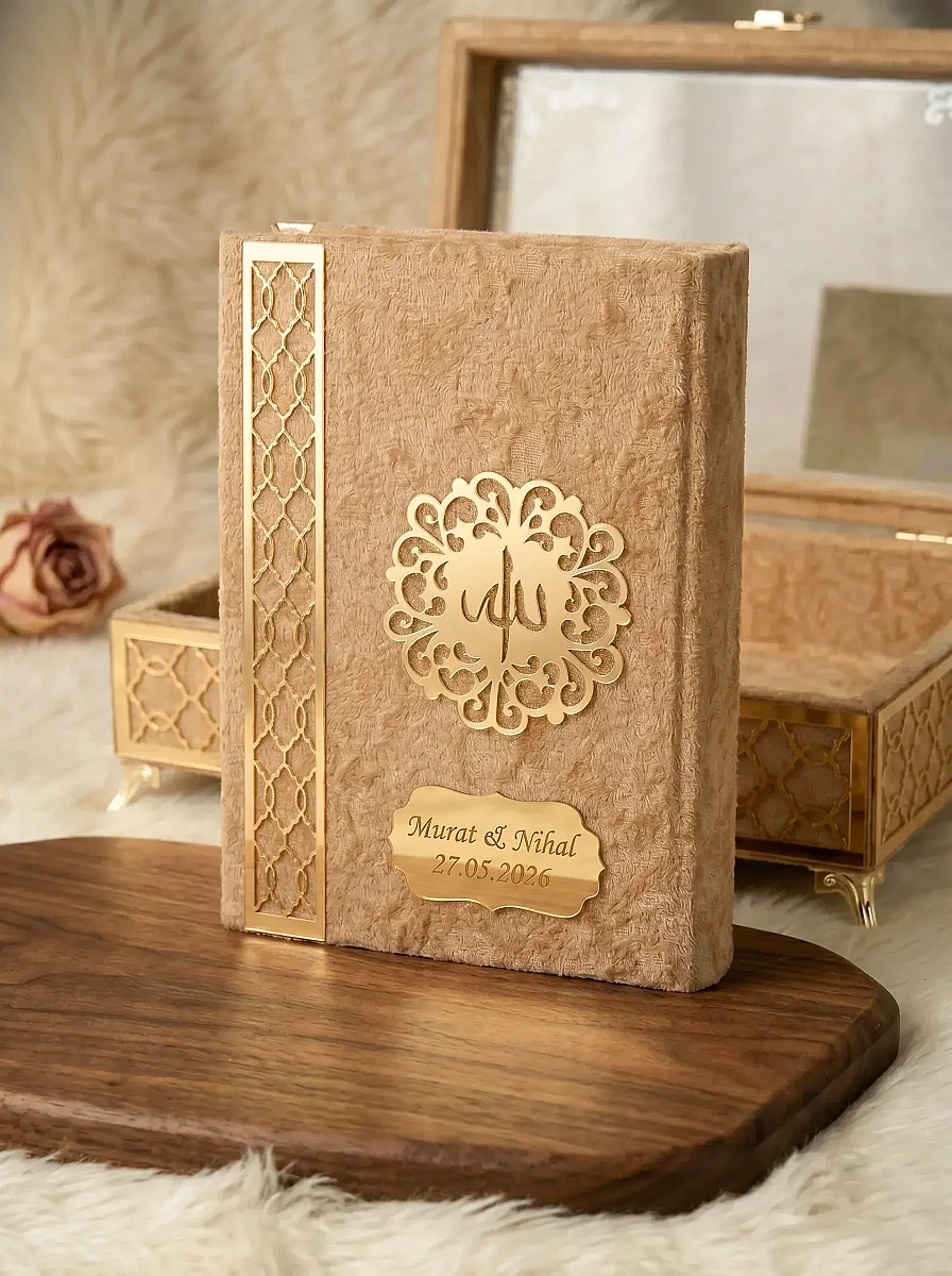 İsme Özel Kadife Kaplı Sandıklı Çeyizlik Bohçalık Kuranı Kerim Seti - Gold - 3
