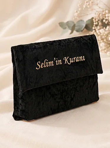 İsme Özel Nakışlı Kadife Keseli Çantalı ve Tesbihli Kuranı Kerim Seti – Siyah - 5