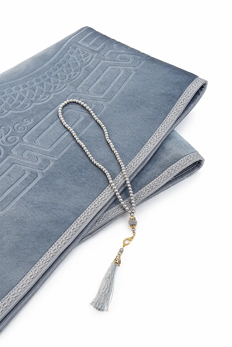 İsme Özel Yumuşak Kadife Dokulu Mihrap Desenli Peluş Seccade Gri - 6