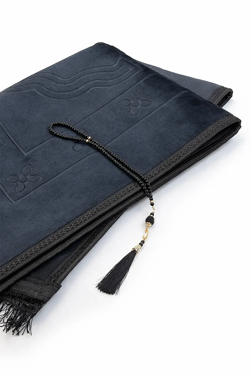 İsme Özel Yumuşak Kadife Dokulu Mihrap Desenli Peluş Seccade Siyah - 6