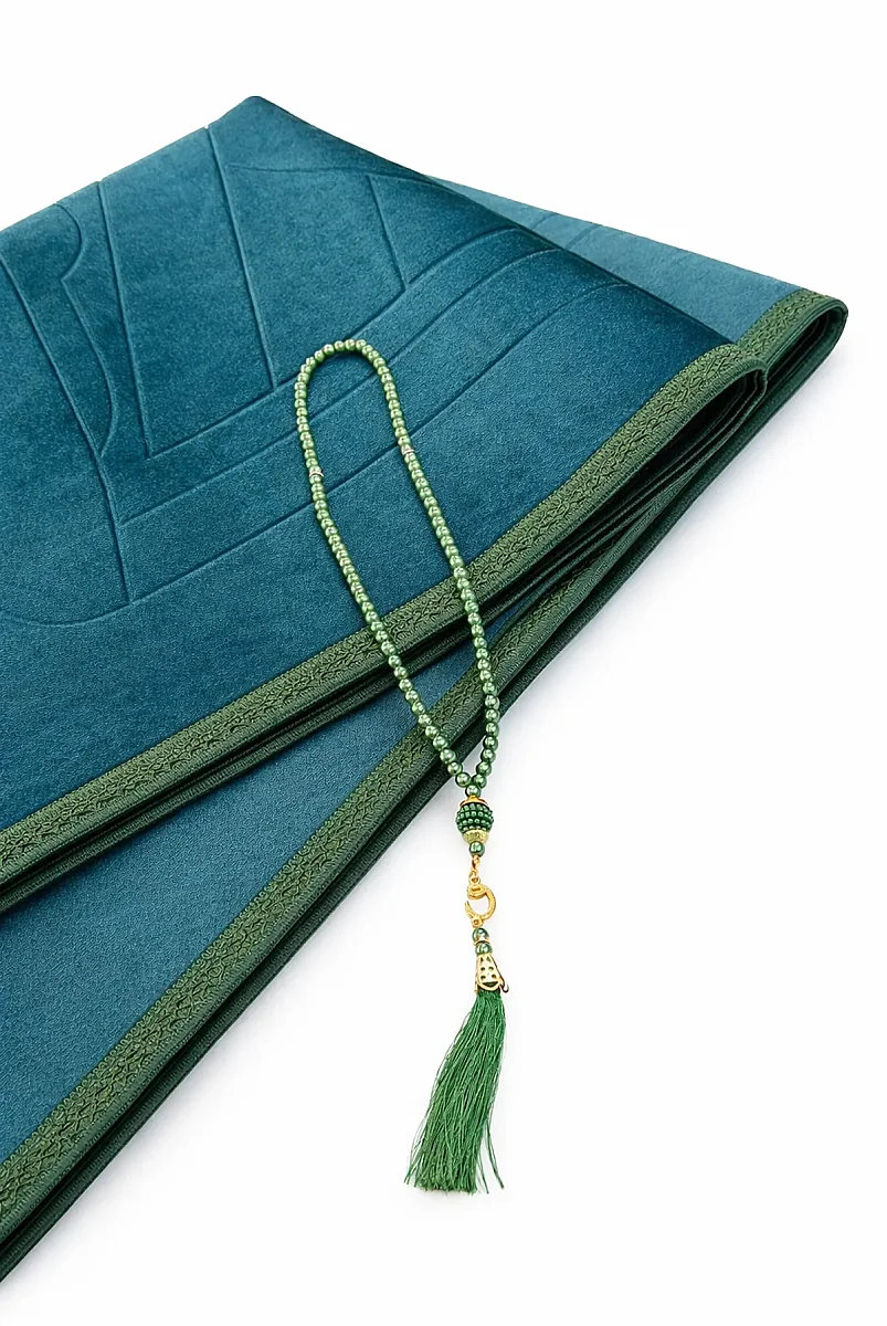 İsme Özel Yumuşak Kadife Dokulu Mihrap Desenli Peluş Seccade Yeşil - 6