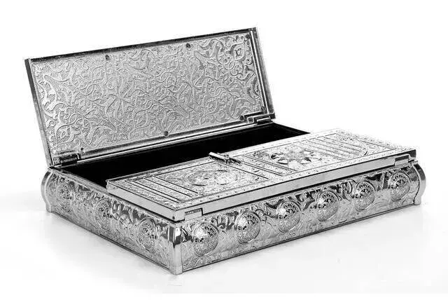 Kaaba Door Designed Silver Color Quran Box with Quran Gift - 4