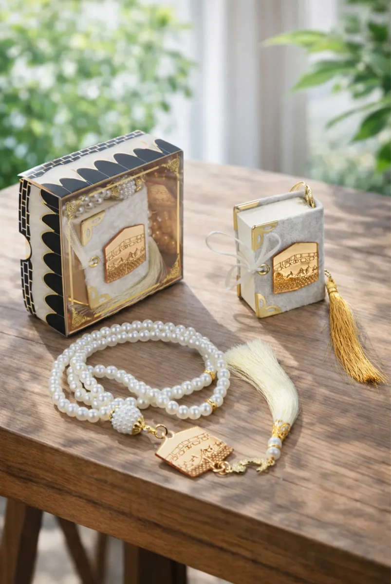 Kabe Desen Kutulu Pleksili İnci Tesbihli Kadife Kaplı Mini Kuran Mevlüt Hediyesi - Beyaz - 1