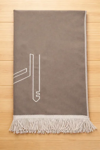 Kabe İşlemeli Lüks Kadife Seccade - Çeyizlik, Hac ve Umre Hediyelik Namazlık - Bej - 3