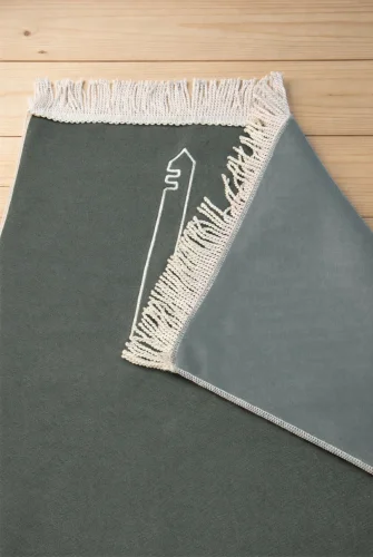 Kabe İşlemeli Lüks Kadife Seccade - Çeyizlik, Hac ve Umre Hediyelik Namazlık - Gri - ihvanonline (1)