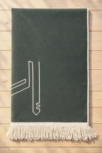 Kabe İşlemeli Lüks Kadife Seccade - Çeyizlik, Hac ve Umre Hediyelik Namazlık - Haki Yeşil - 3