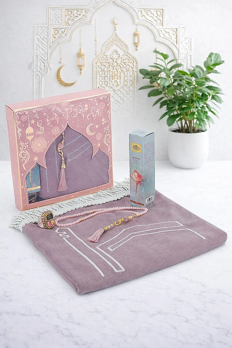 Anneler Gününe Özel - Kabe İşlemeli Lüks Kadife Seccade,Zikirmatik,İnci Tesbih,Medine Gülü Parfüm 150 ml - Kutulu Hediye Seti - Pembe - 1